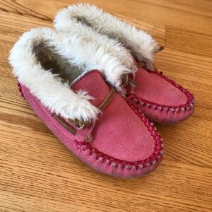 Minnetonka moccasins Charley Slipper Toddler Little Kid Bright Pink girls size 7